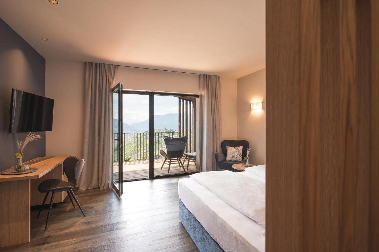 Hotel Landsitz Stroblhof à Tirolo Extérieur photo