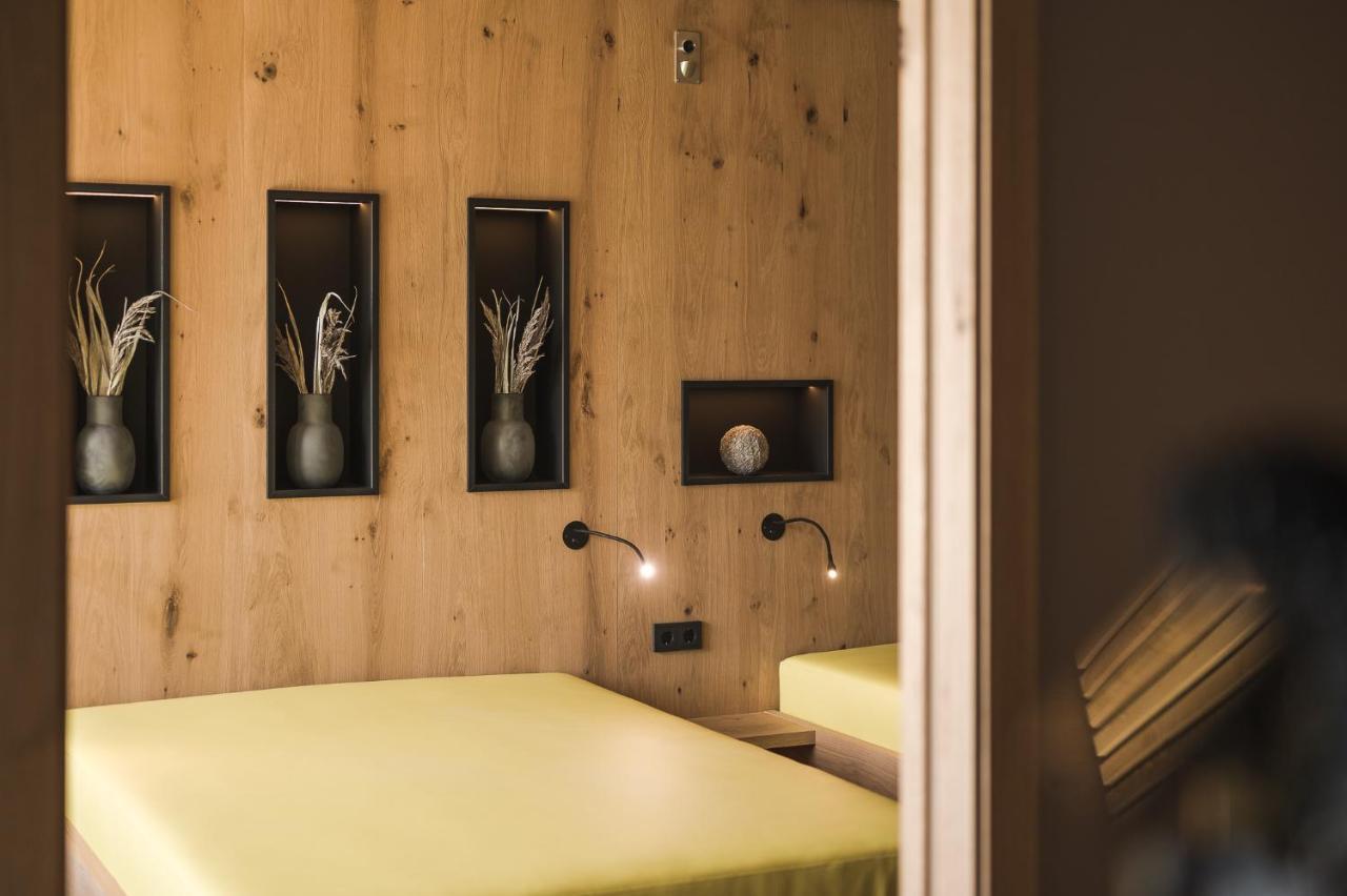 Hotel Landsitz Stroblhof à Tirolo Extérieur photo
