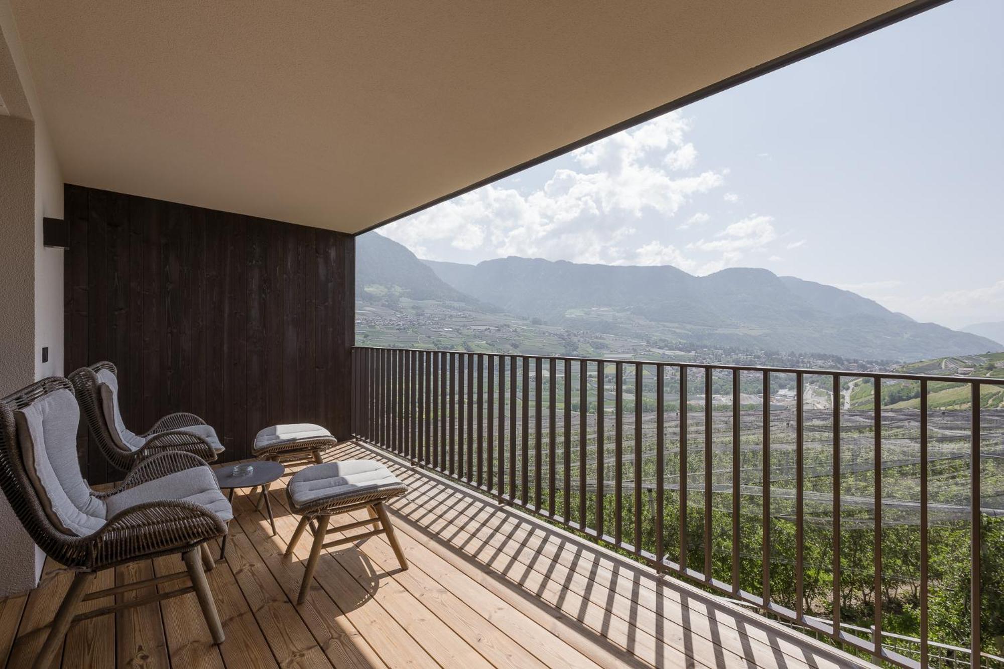 Hotel Landsitz Stroblhof à Tirolo Extérieur photo