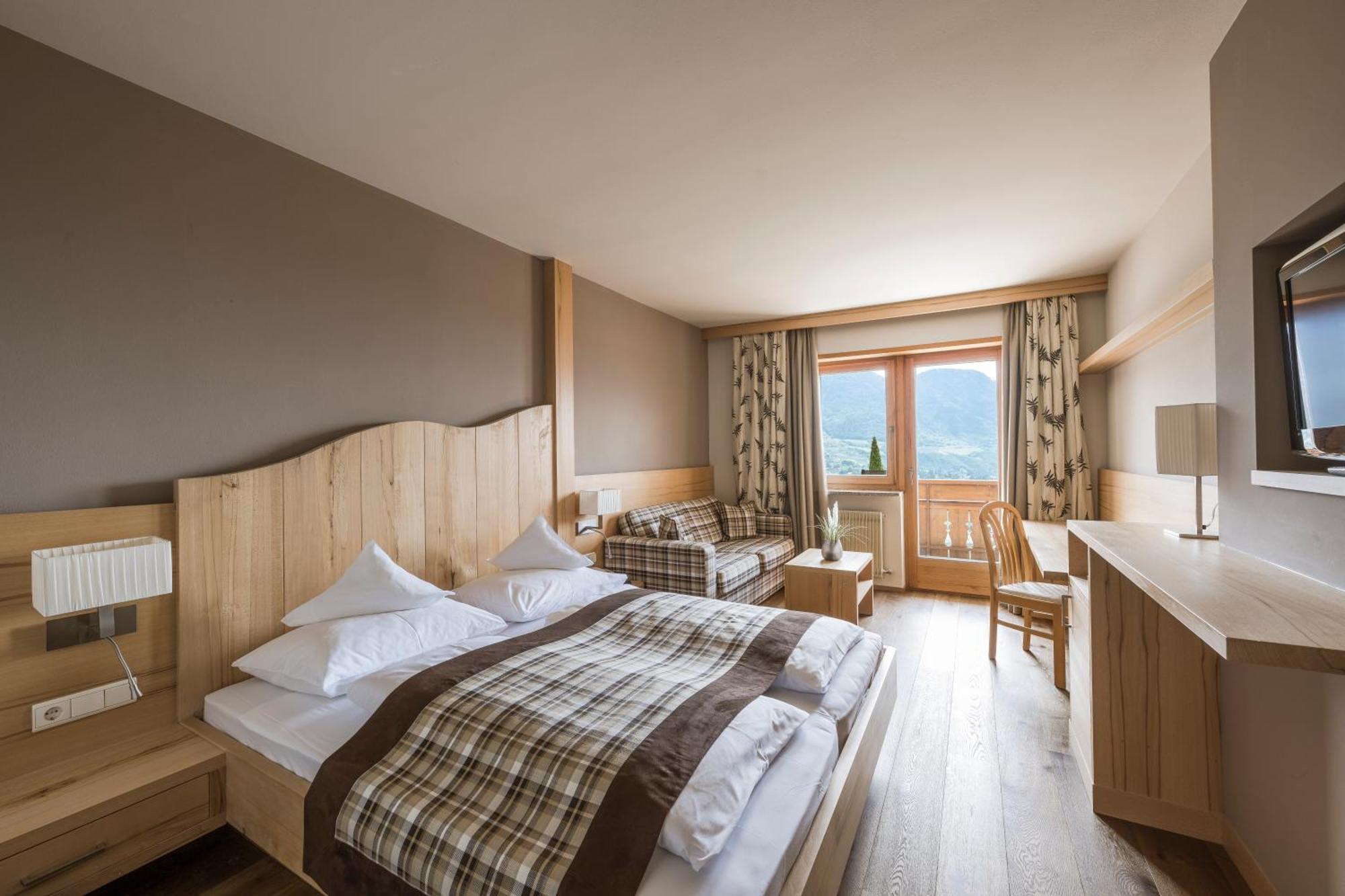 Hotel Landsitz Stroblhof à Tirolo Extérieur photo