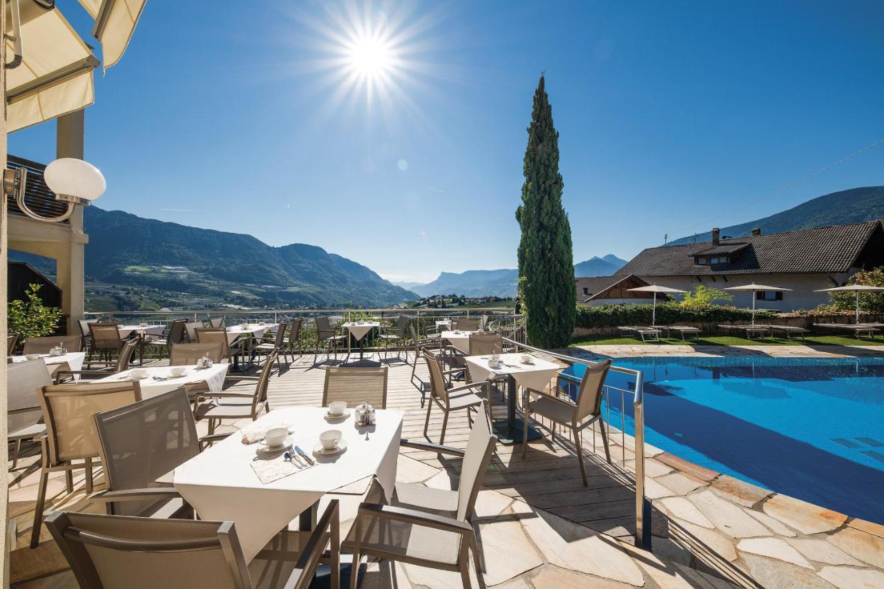 Hotel Landsitz Stroblhof à Tirolo Extérieur photo